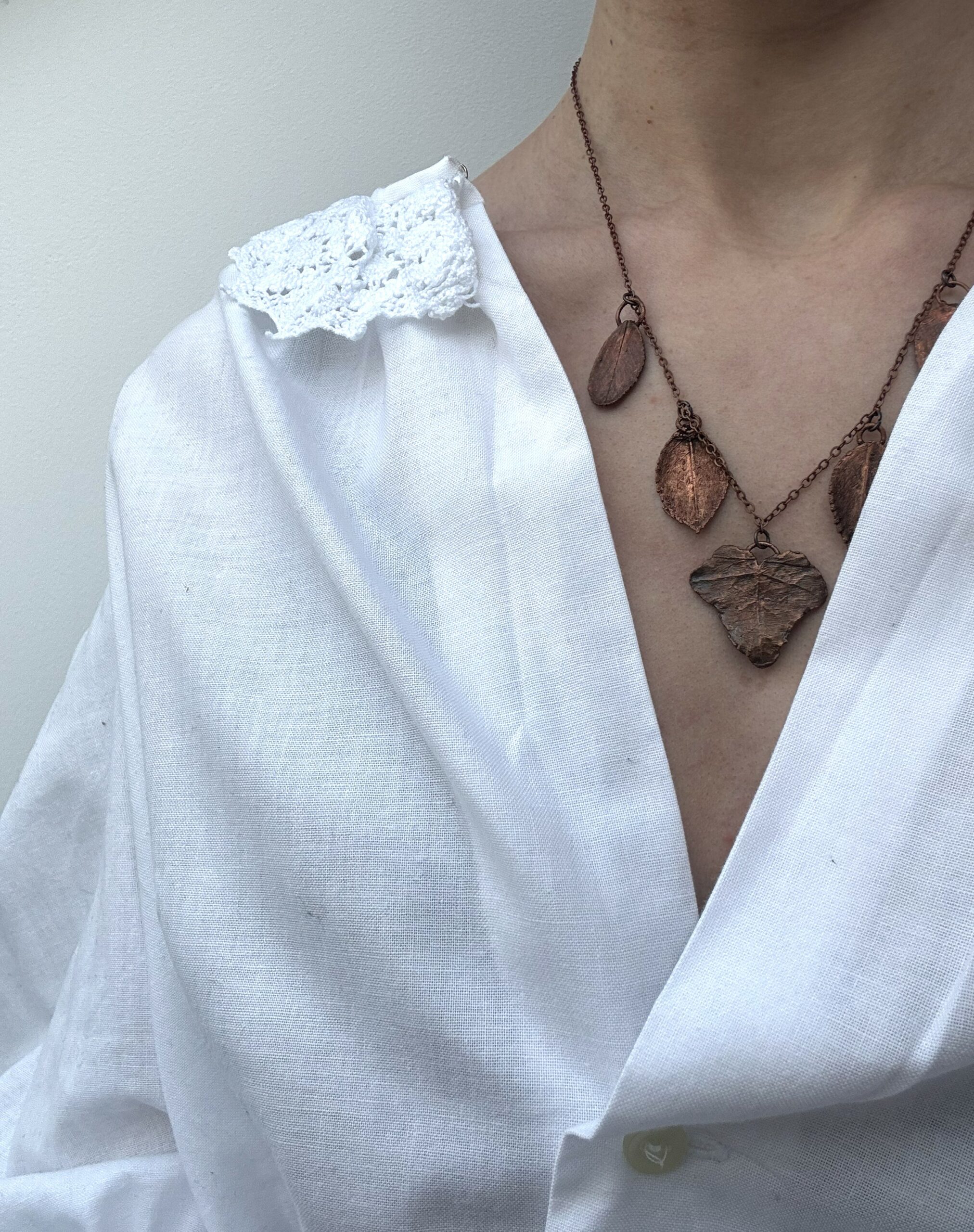 Naszyjnik z miedzi - liście | NaturaForma - obrazek 3