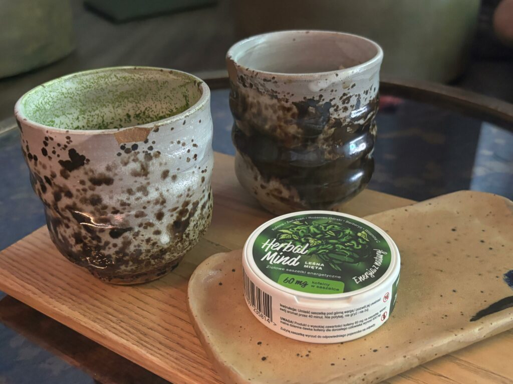 Woreczki kofeinowe co to jest. Czym jest snus kofeinowy? - HerbalMind Leśna Mięta